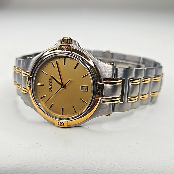 Authentic Gucci Watch 9040 M Mens Dial Quartz Two-Tone Link Date Watch - Picture 4 of 16